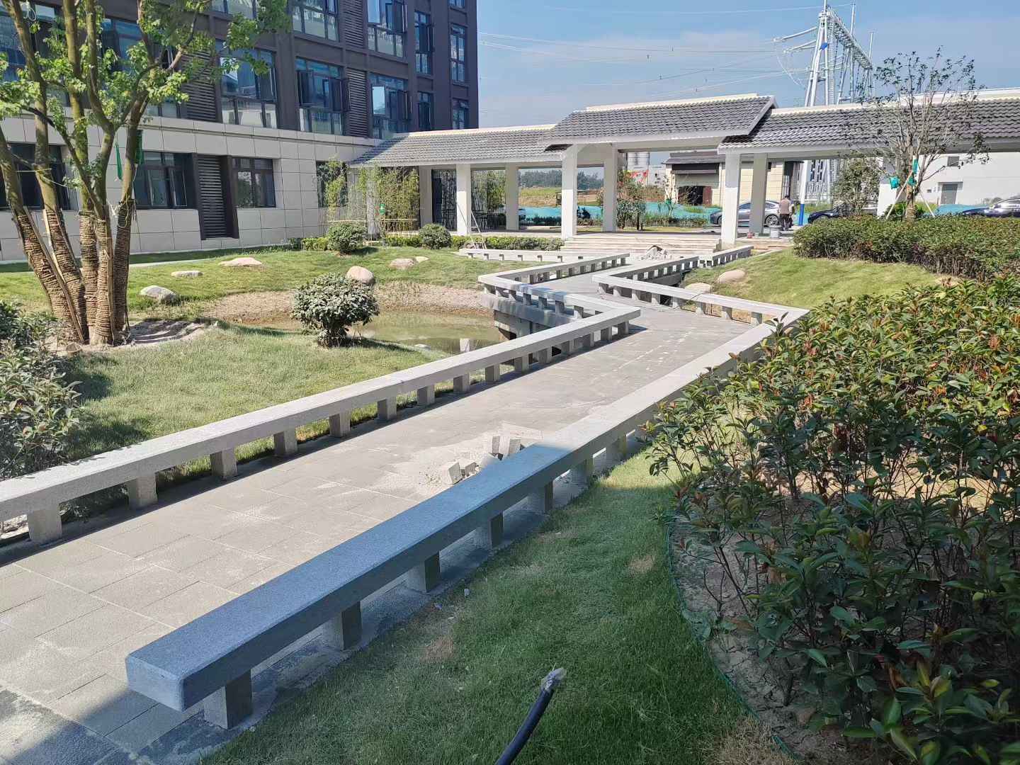 保山 芝麻灰小区坐凳&栏杆安装效果