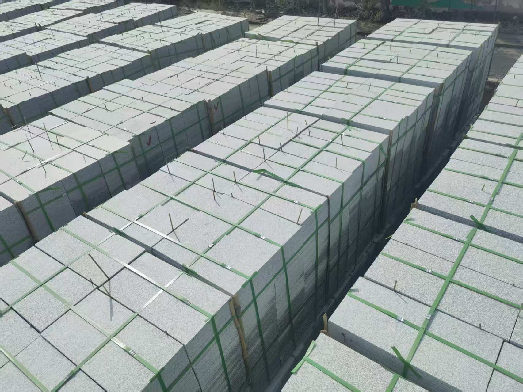 保山 芝麻白1.8公分火烧300*600地铺，清仓大甩卖