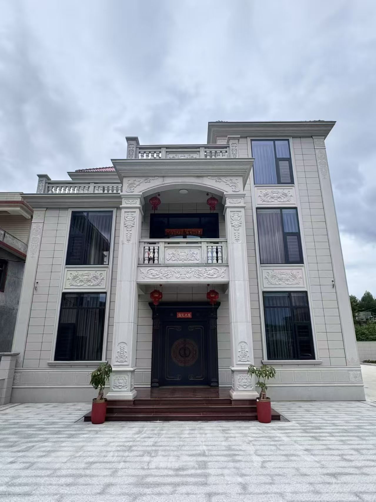 保山 芝麻白石材别墅干挂案例展示