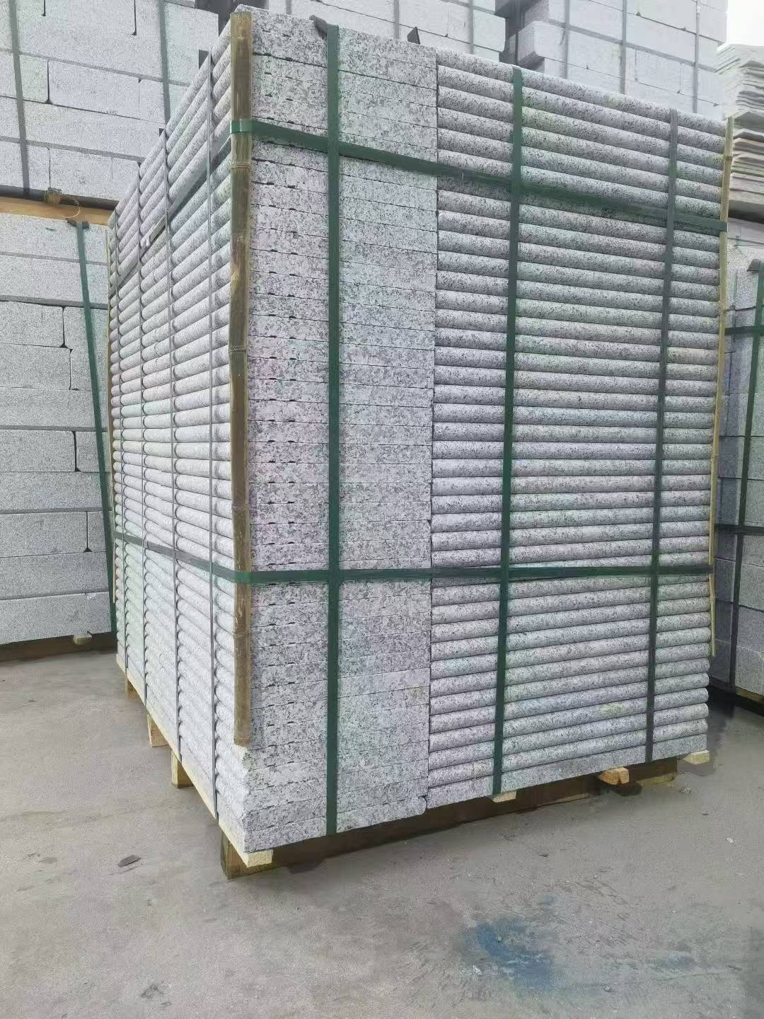 保山 芙蓉白3公分厚磨圆边、拉槽，楼梯踏步